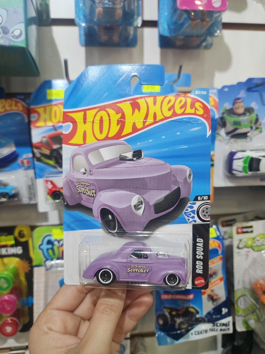 Auto Hotwheels — 1